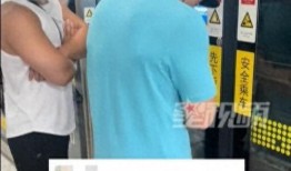 地铁插队爆料事件视频,视频揭露不文明现象引发热议