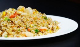 苏州鱿鱼炒饭爆料视频下载,揭秘网红美食背后的制作过程