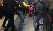 地铁插队爆料事件视频,视频揭露不文明现象引发热议