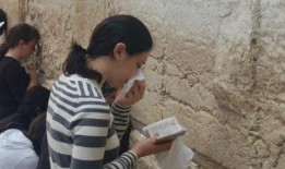 娱乐吃瓜君堂主,揭秘娱乐圈幕后真相，带你领略明星们的真实生活